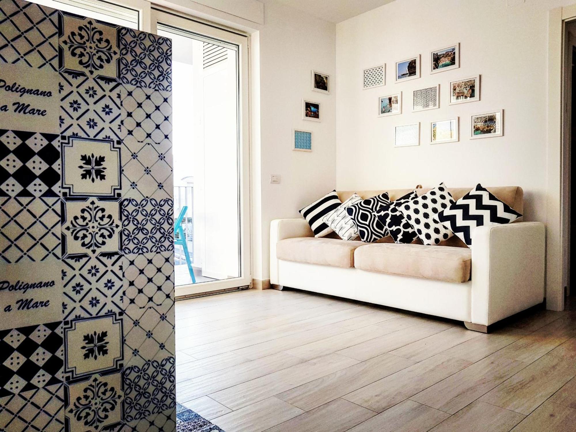 Polignano Casa Vacanze โปลีญาโนอามาเร ภายนอก รูปภาพ