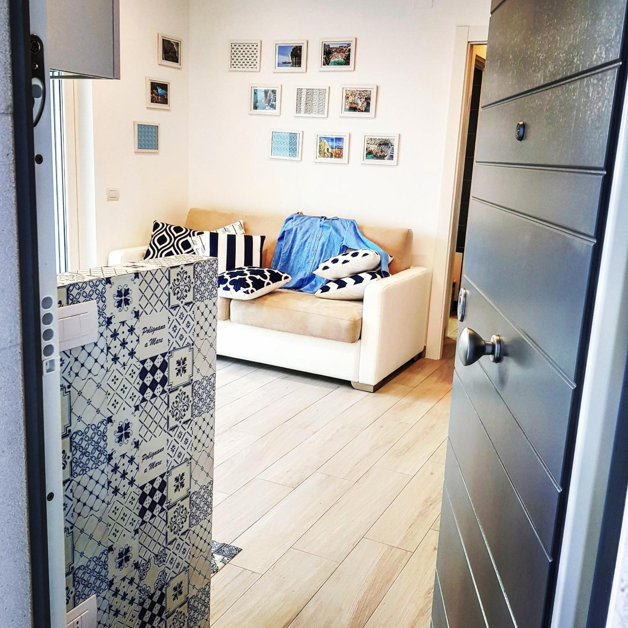 Polignano Casa Vacanze โปลีญาโนอามาเร ภายนอก รูปภาพ